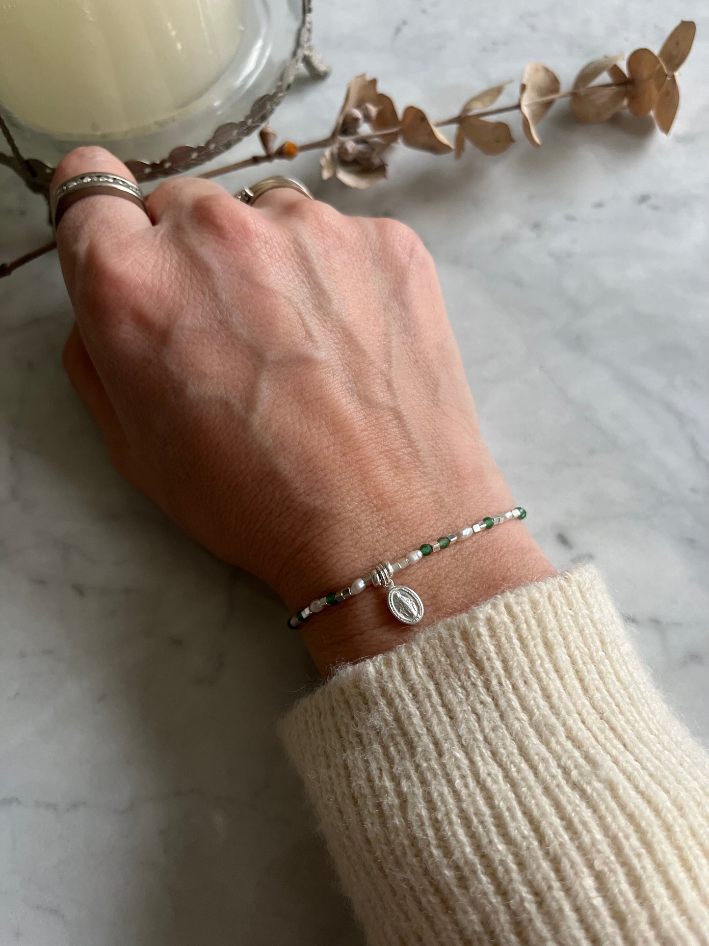✨ Pulsera Virgen de los Rayos ⚡️ jade y perlas
