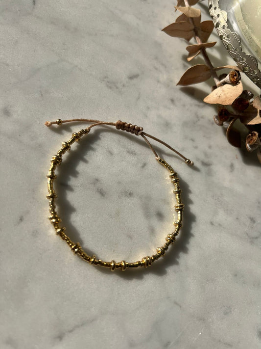 Pulsera de hilo con mostacillas bañadas en oro de 24k, ajustable de 15cm a 20cm