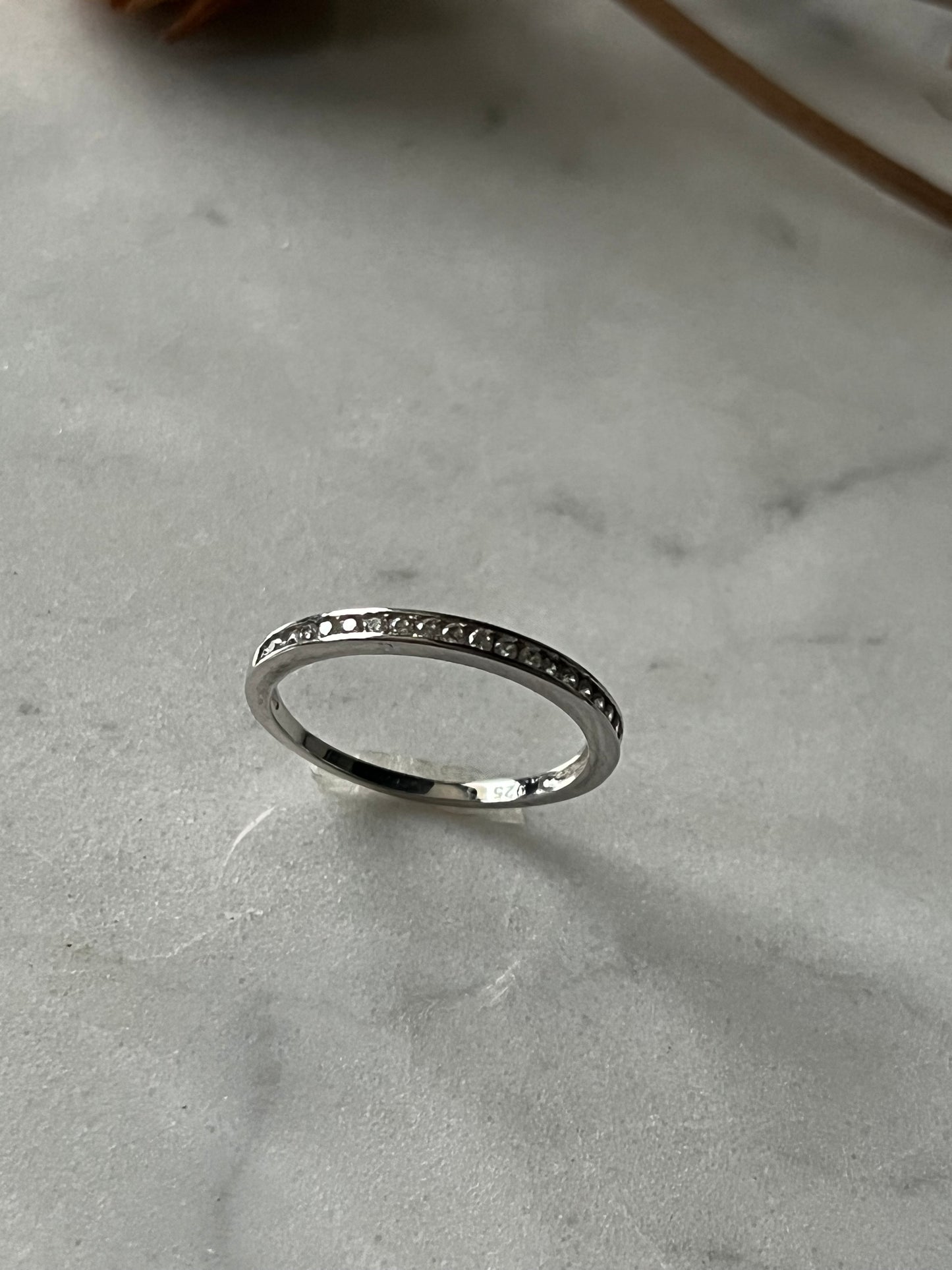 Anillo Lluvia de Luz talla 14