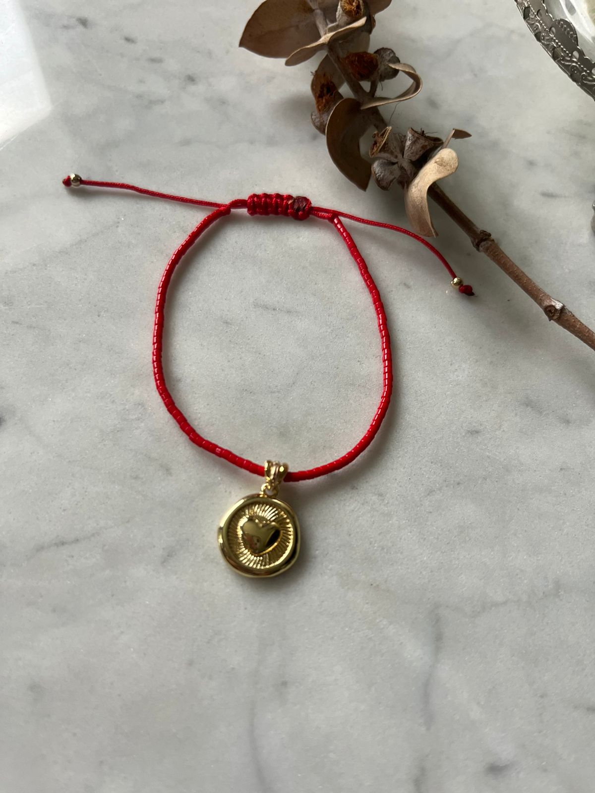 Pulsera Roja de Protección con Patita y Corazón – Amor, Lealtad y Energía Positiva