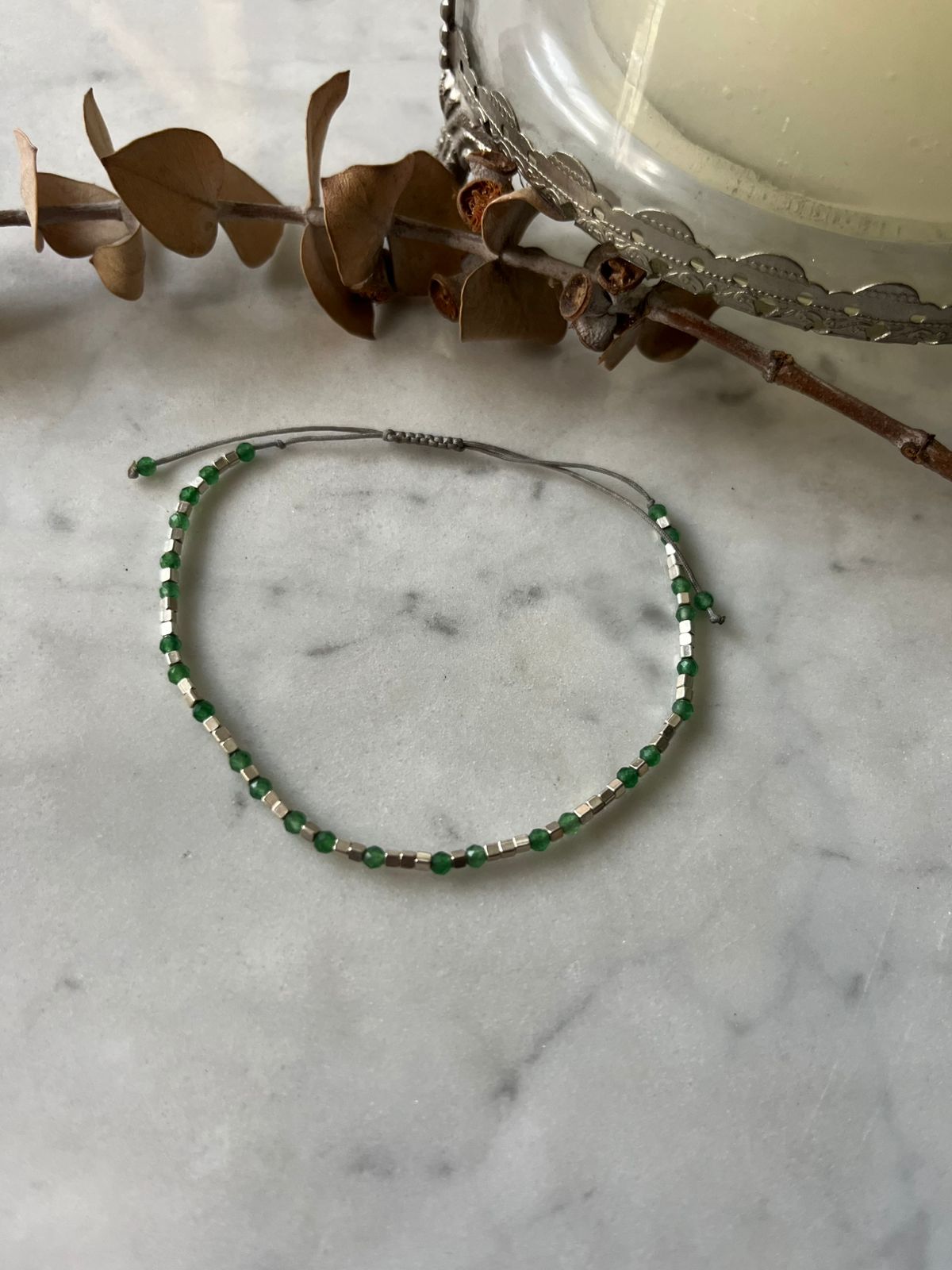 Pulsera Jade Plata – Energía y Elegancia