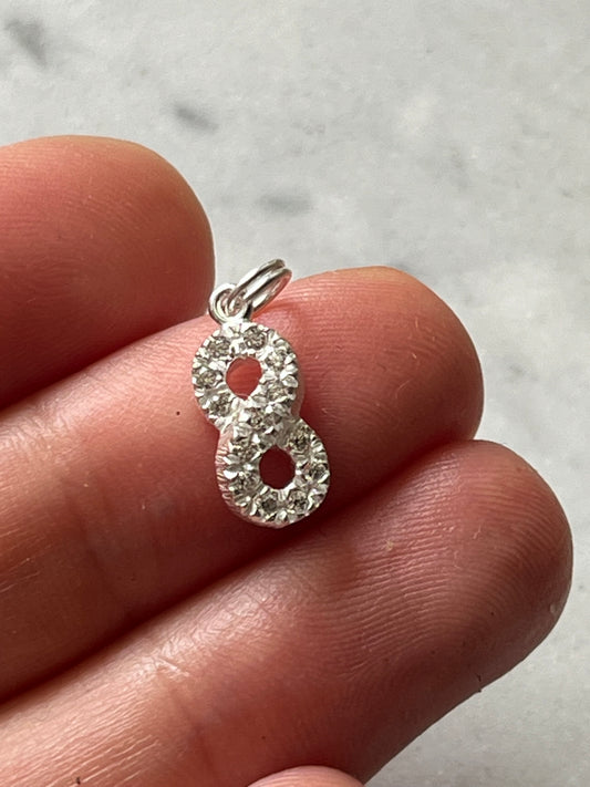 Infinito plata y circones