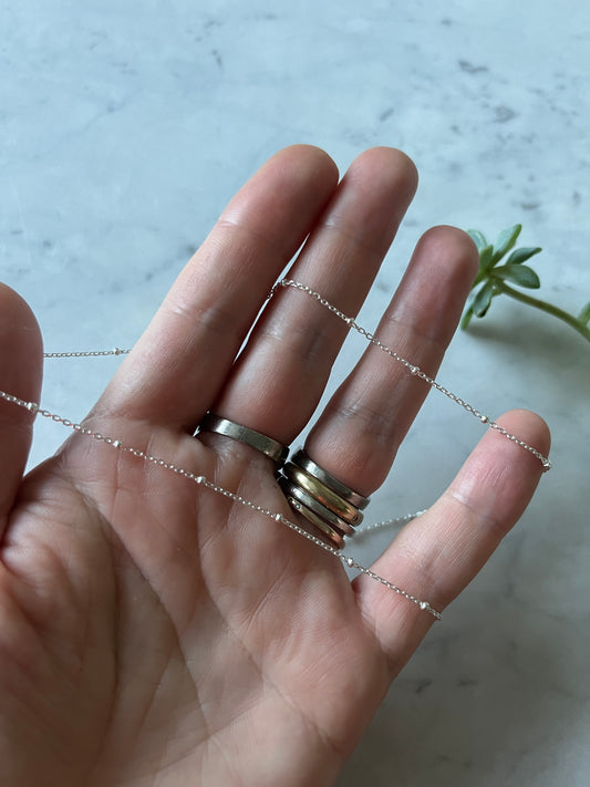 Cadena bolitas plata 40cm