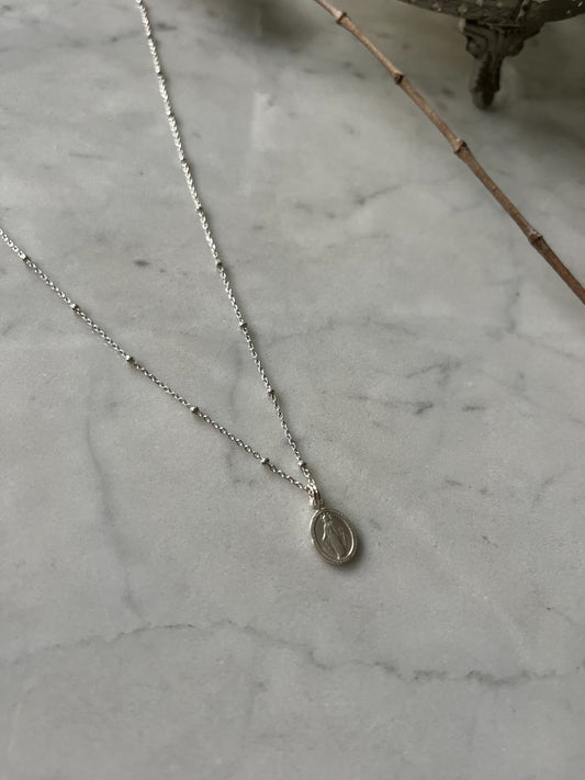 Cadena con virgen de los rayos 45cm