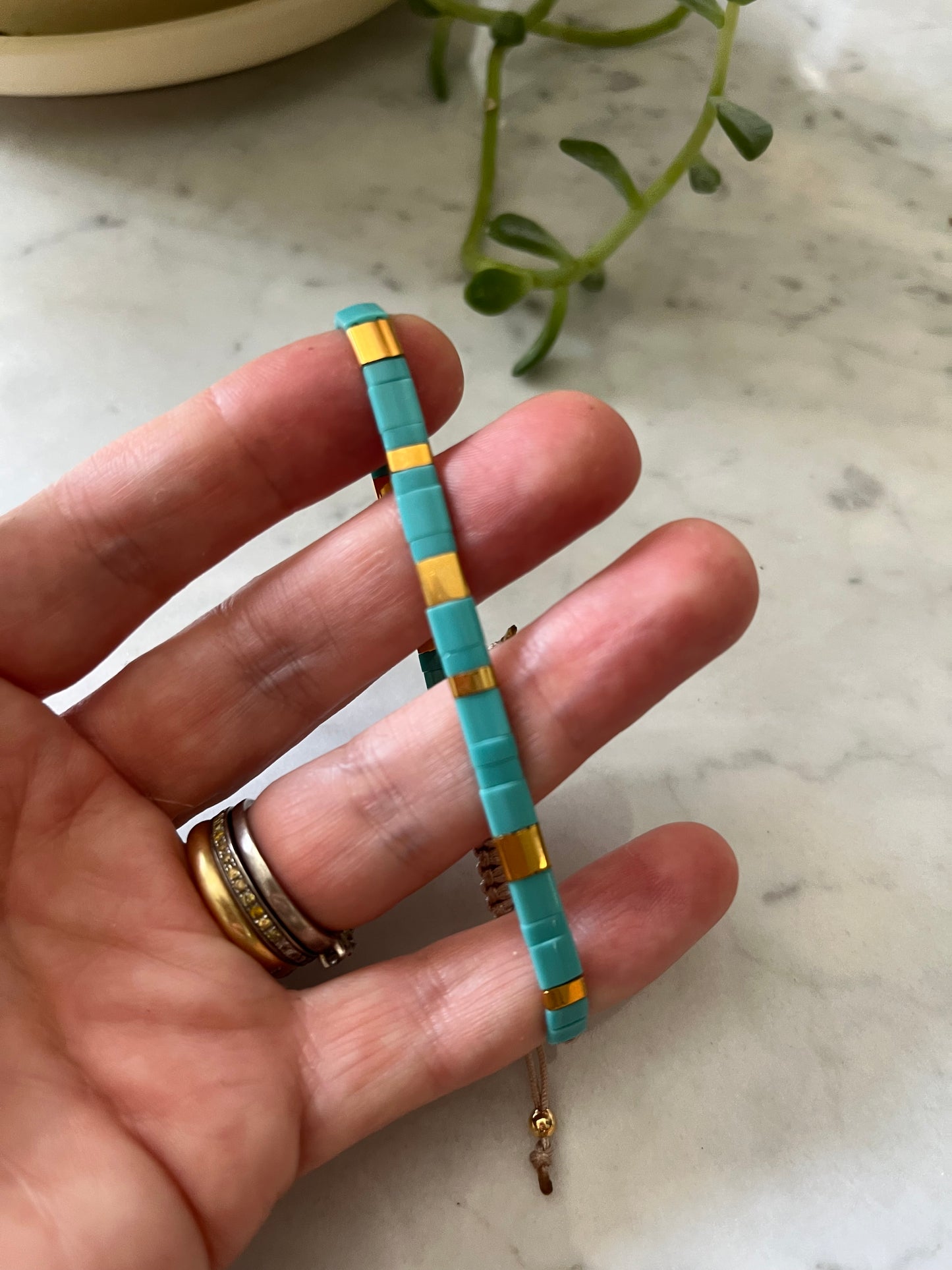 ✨ Pulsera Golden Aqua