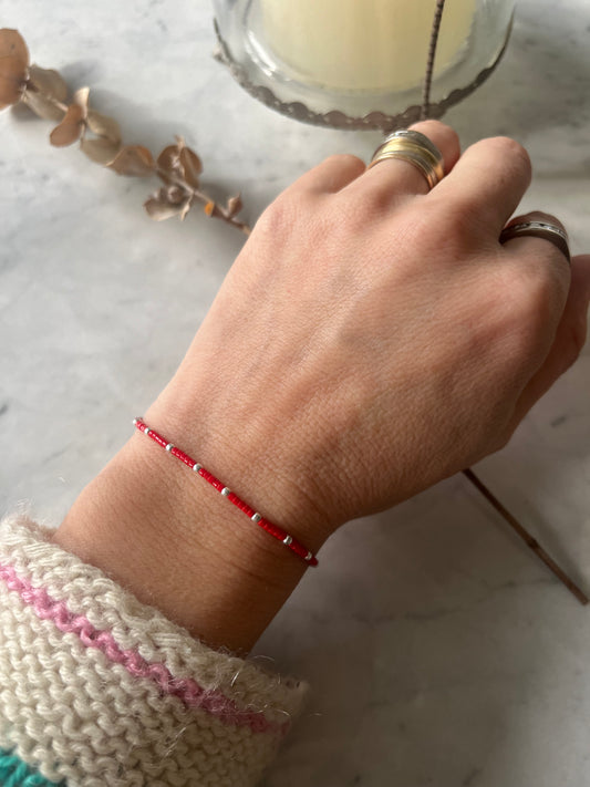 🔴 Pulsera Roja Mini Protectora