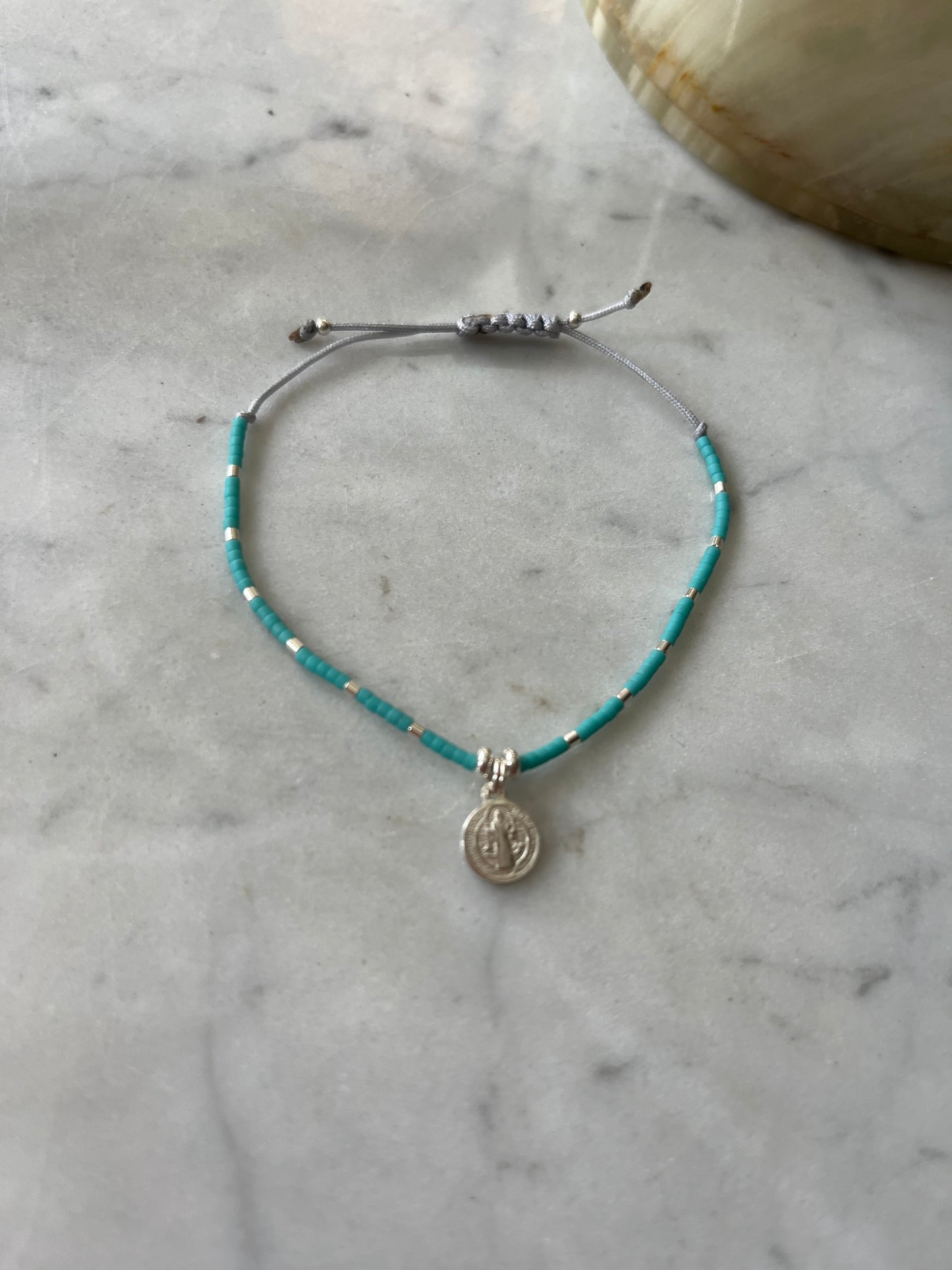 Pulsera San Benito Camino de Protección