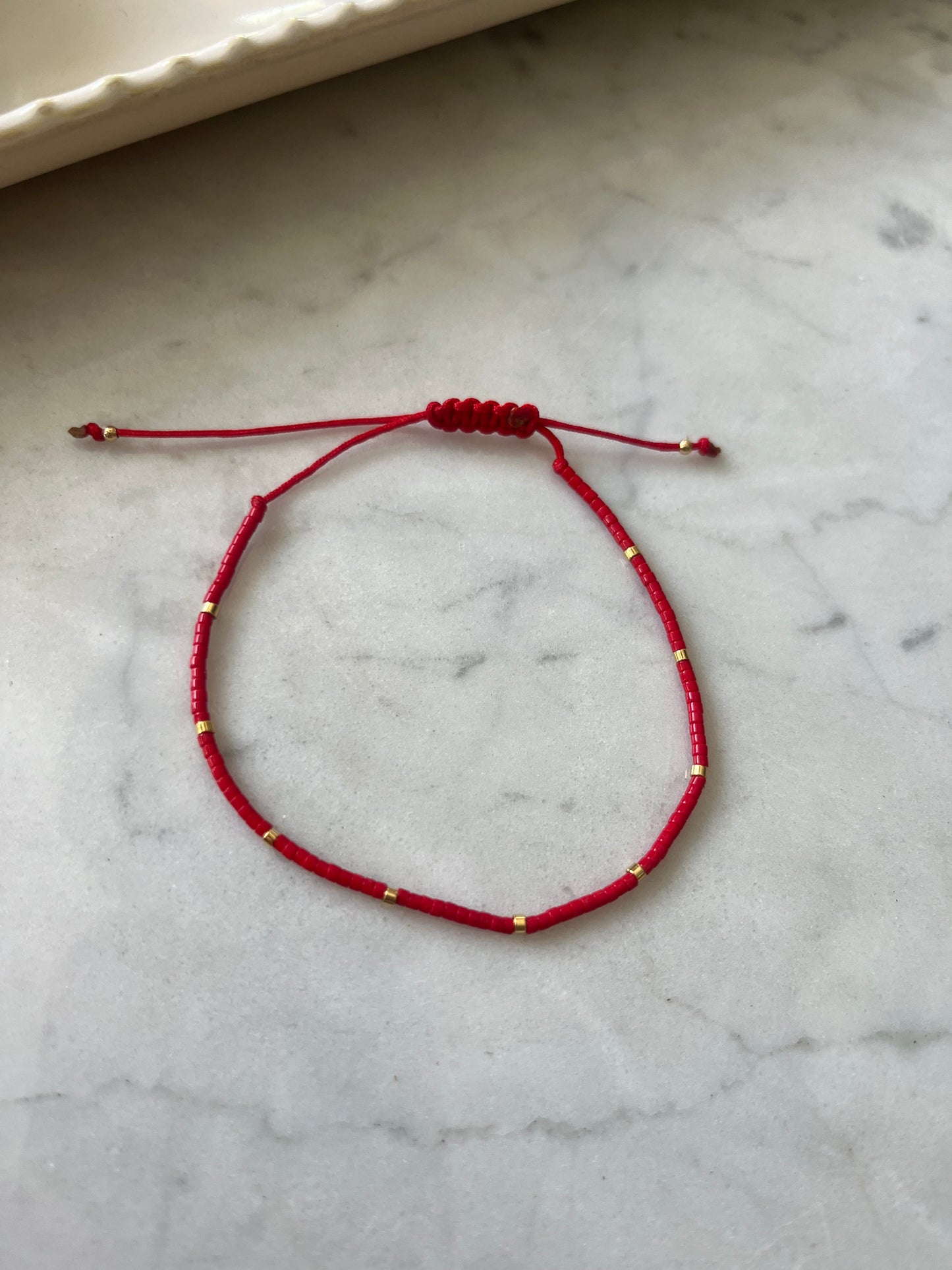Pulsera Hilo Rojo Destellos