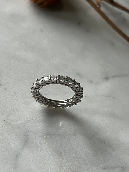 Anillo Eternidad Brillante talla 8