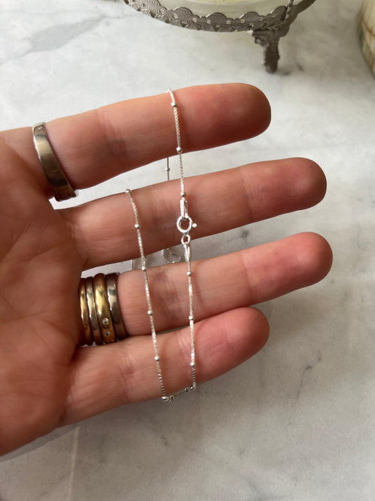 Cadena veneciana con bolitas 40cm