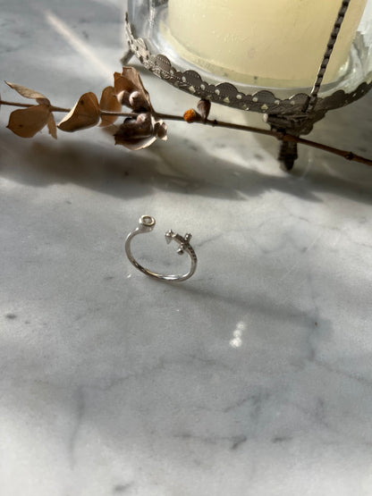 Anillo cruz circón ajustable en plata