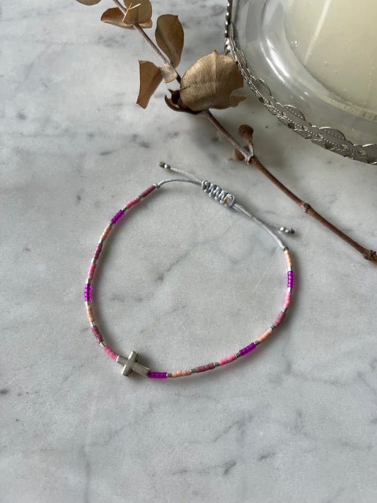 💖 Pulsera cruz tonos rosados