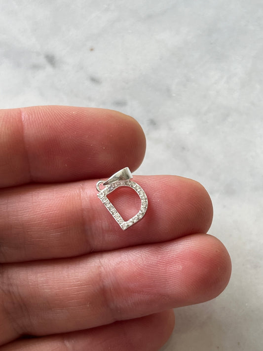 Dije de Plata Letra D