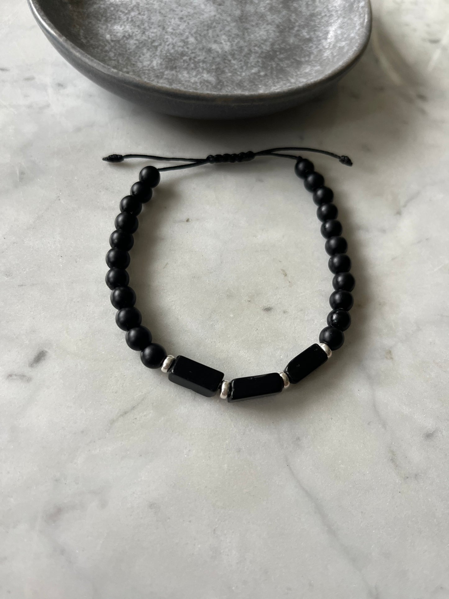 Pulsera onix negro Tríada de Fuerza