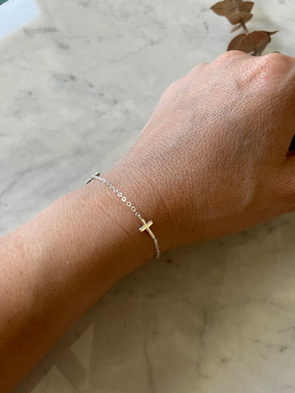 Pulsera cruces y circones