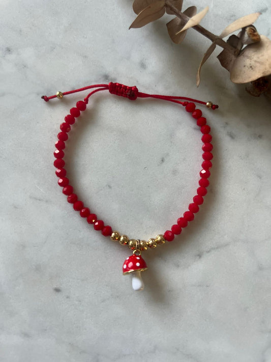 ✨ Pulsera roja con honguito: protección y sabiduría ✨
