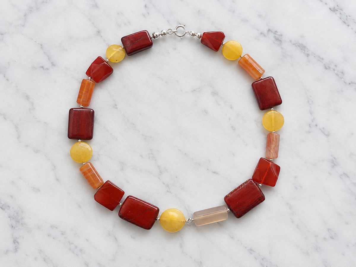 Collar piedras