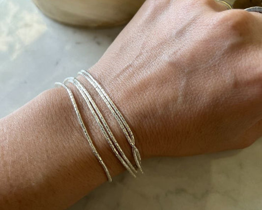 Collar Mostacilla de Plata – 80 cm de brillo atemporal ✨