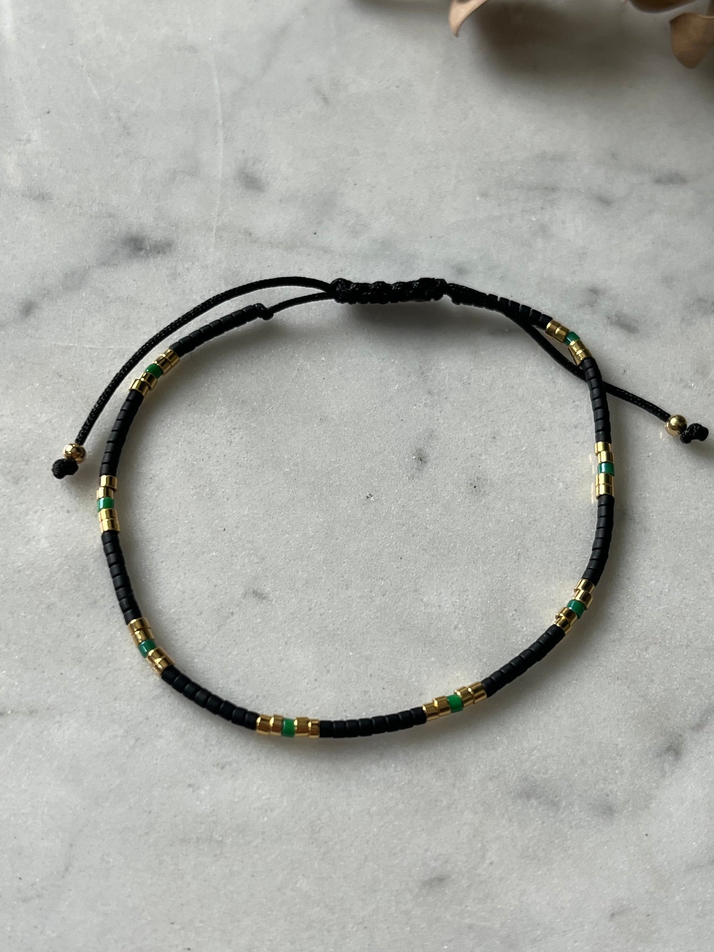 🌿 Pulsera Savia Negra