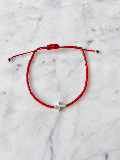 Pulsera hilo rojo con cruz de plata – Camino de Luz – Ana Diseño (foto 1)