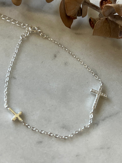 Pulsera cruces y circones