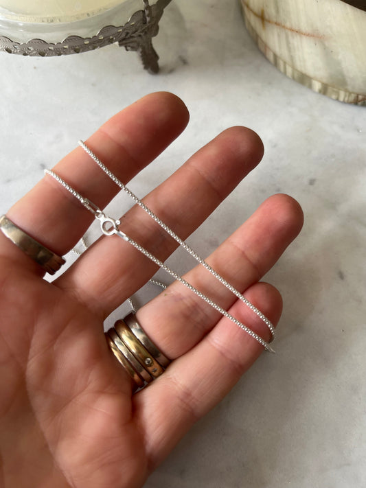 Cadena plata modelo espuma  50cm