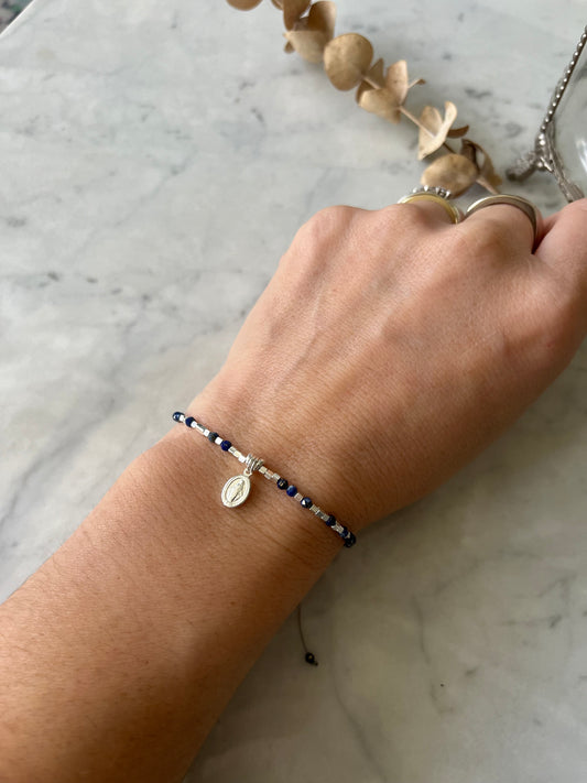 💙 Pulsera de lapislázuli con Virgen de los Rayos en plata