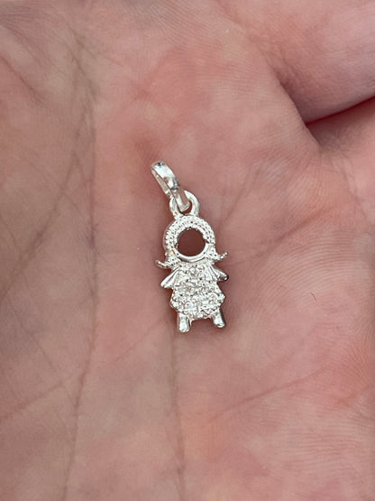 Niña de plata con circones (sin cadena)