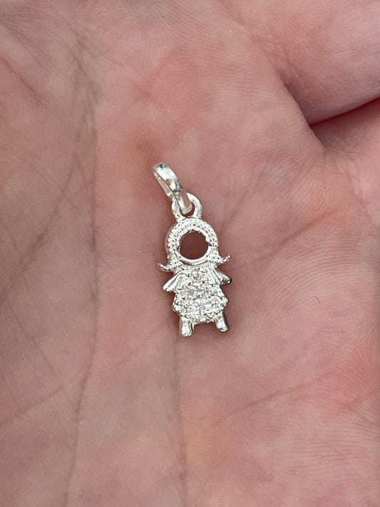Niña de plata con circones