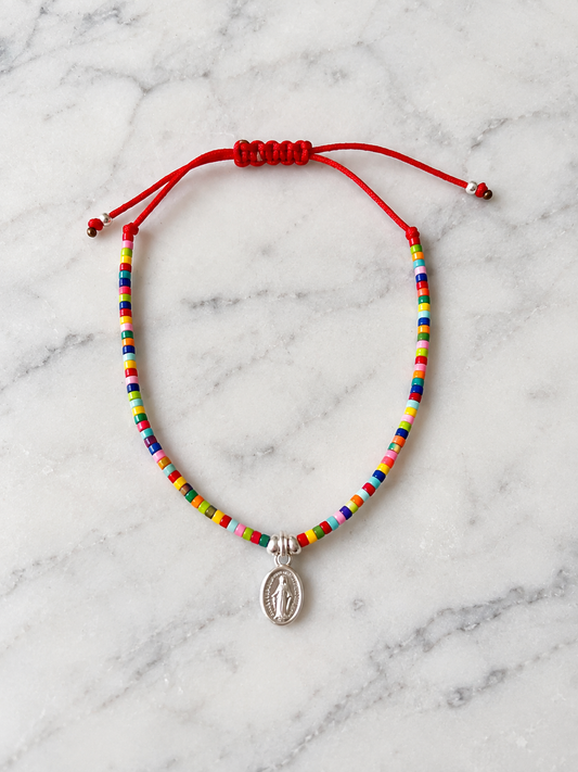 Pulsera hilo rojo Rayitos de Fe con Virgen de los Rayos – Ana Diseño