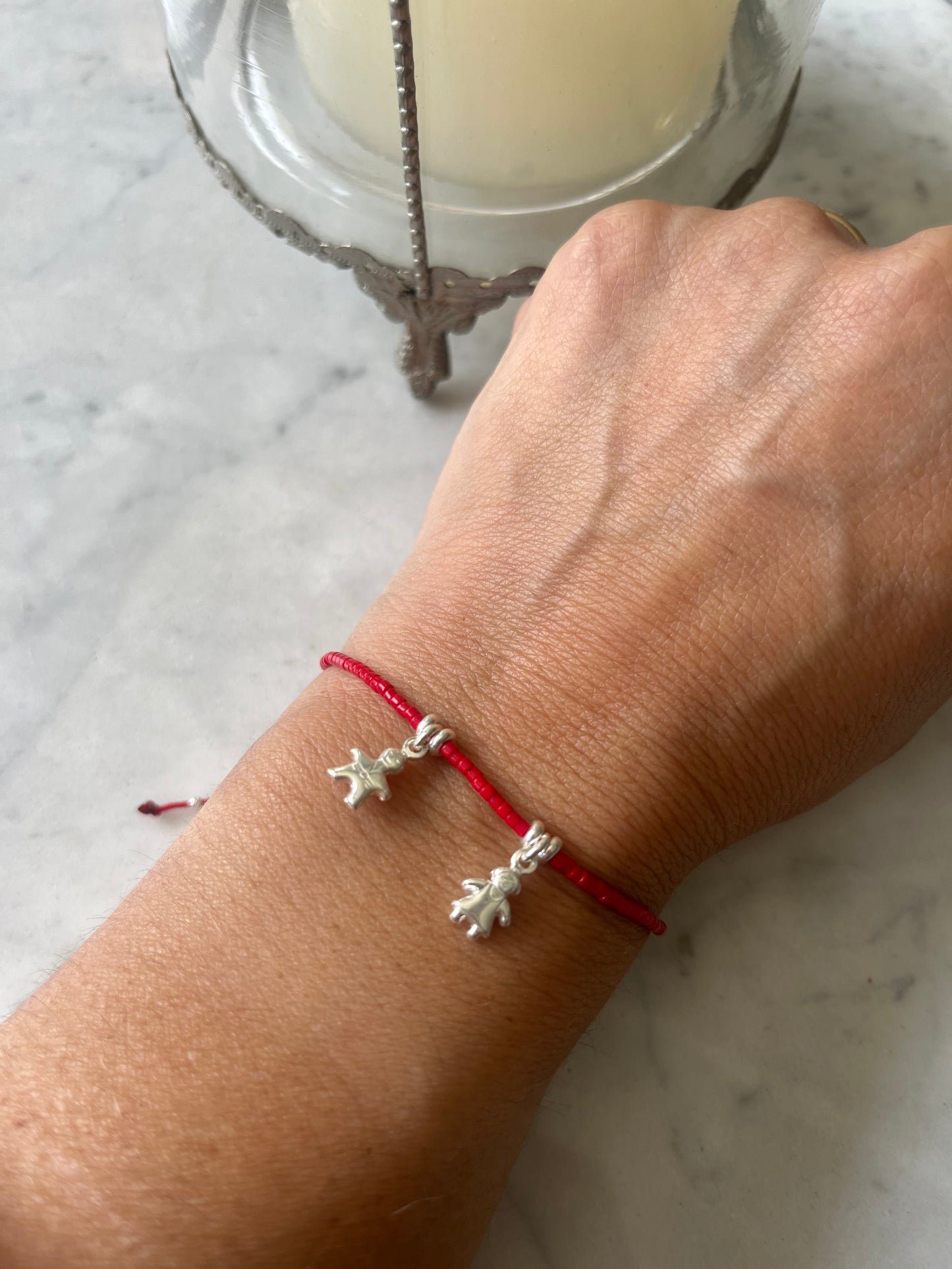 Pulsera hilo rojo Niña niño roja