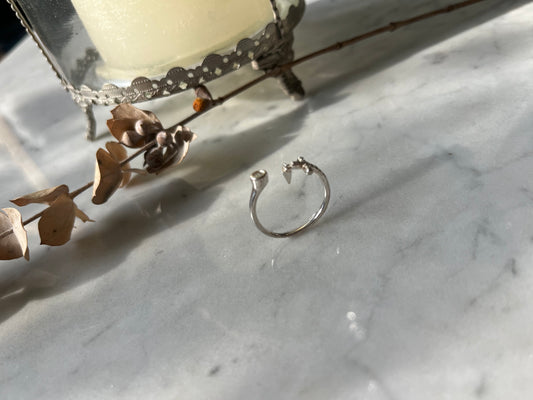 Anillo cruz circón ajustable en plata