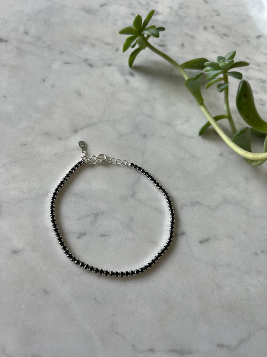Pulsera tenis negra en plata 925 – Elegancia y estilo atemporal