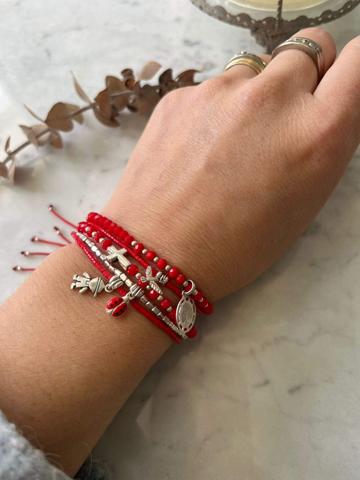 Pulsera hilo rojo de protección   con Chinita – Buena Suerte y Energía Positiva