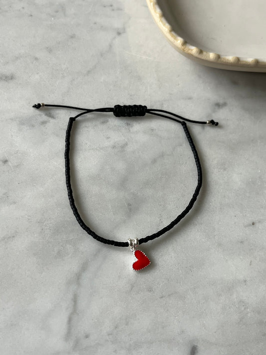 Pulsera hilo negro Amor Bonito