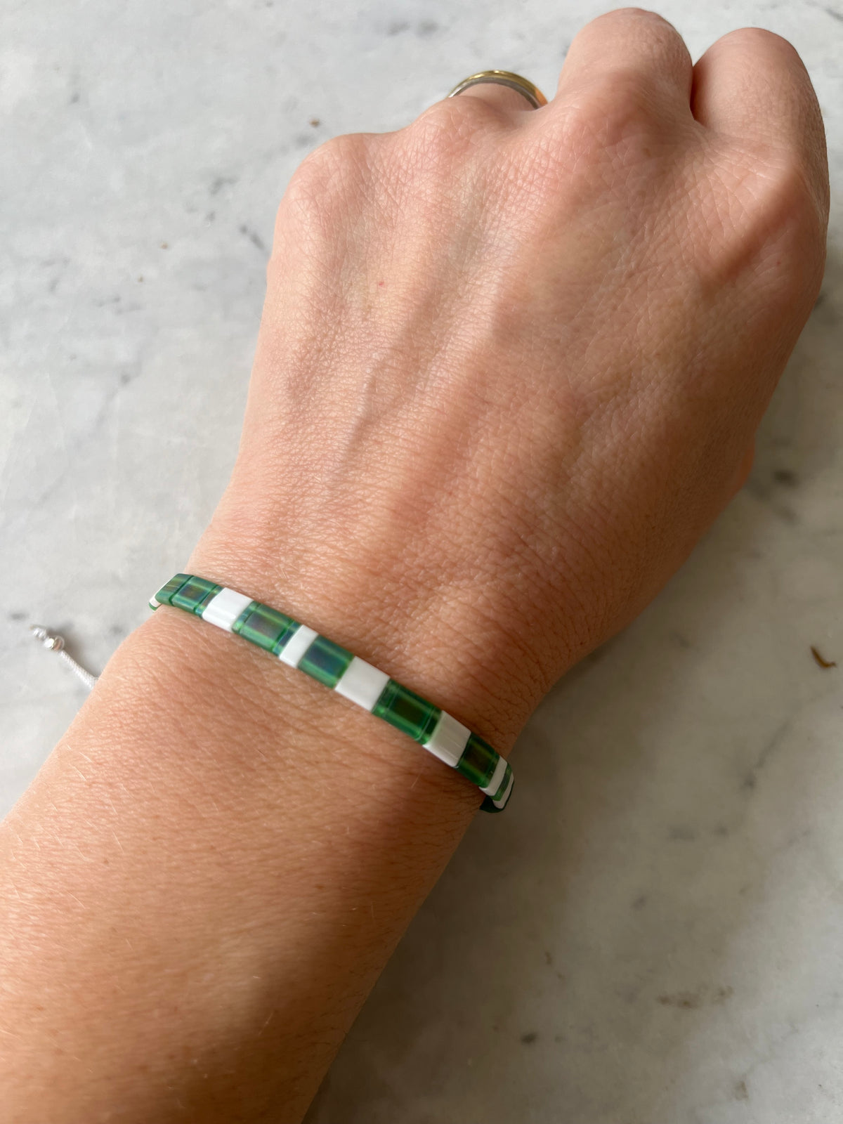 Pulsera cristales japoneses inspirada en Santiago Wanderers – Ana Diseño (foto 3)