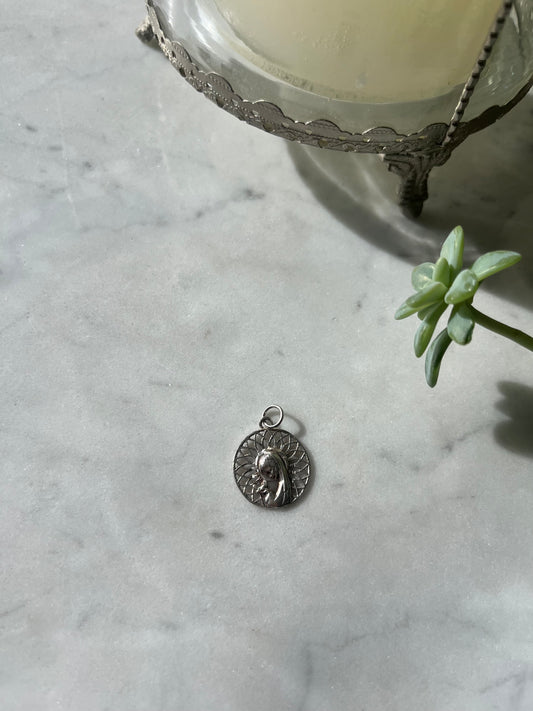 Virgen María plata