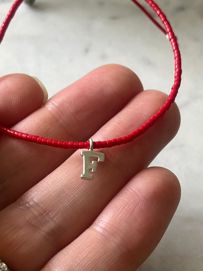 🔴 Pulsera hilo rojo Inicial Roja - Letra F Plata