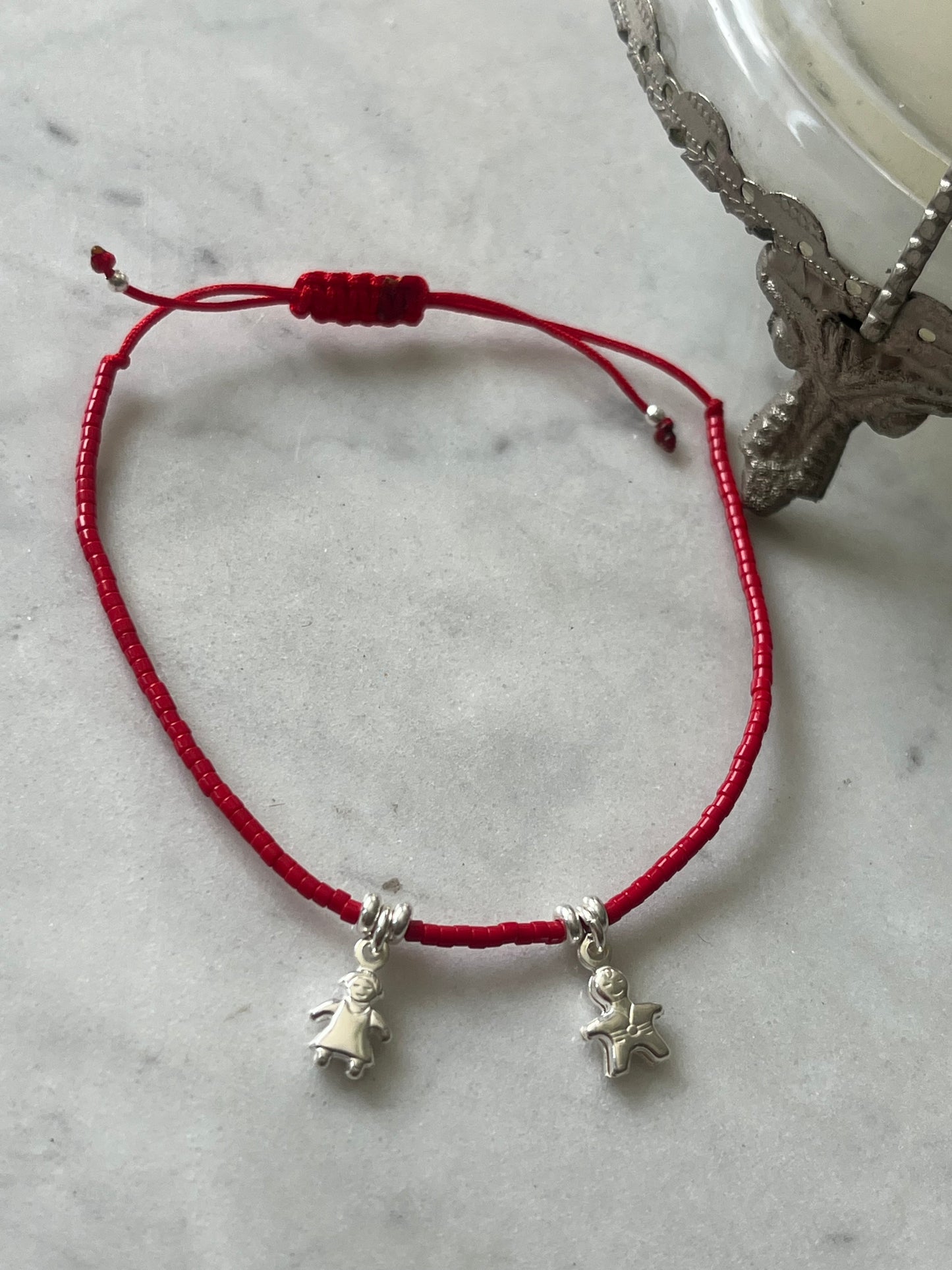 Pulsera hilo rojo Niña niño roja