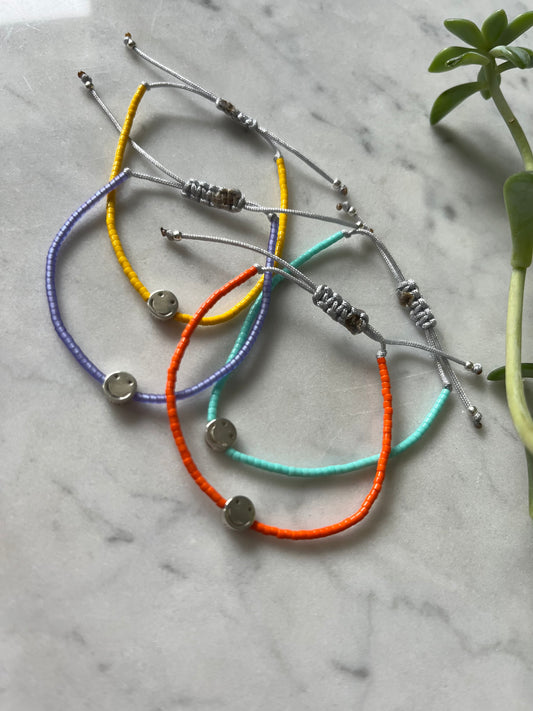 🌞 Pulsera Amarilla Sonriente