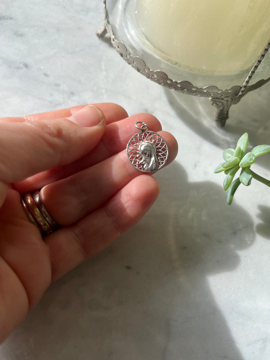 Virgen María plata
