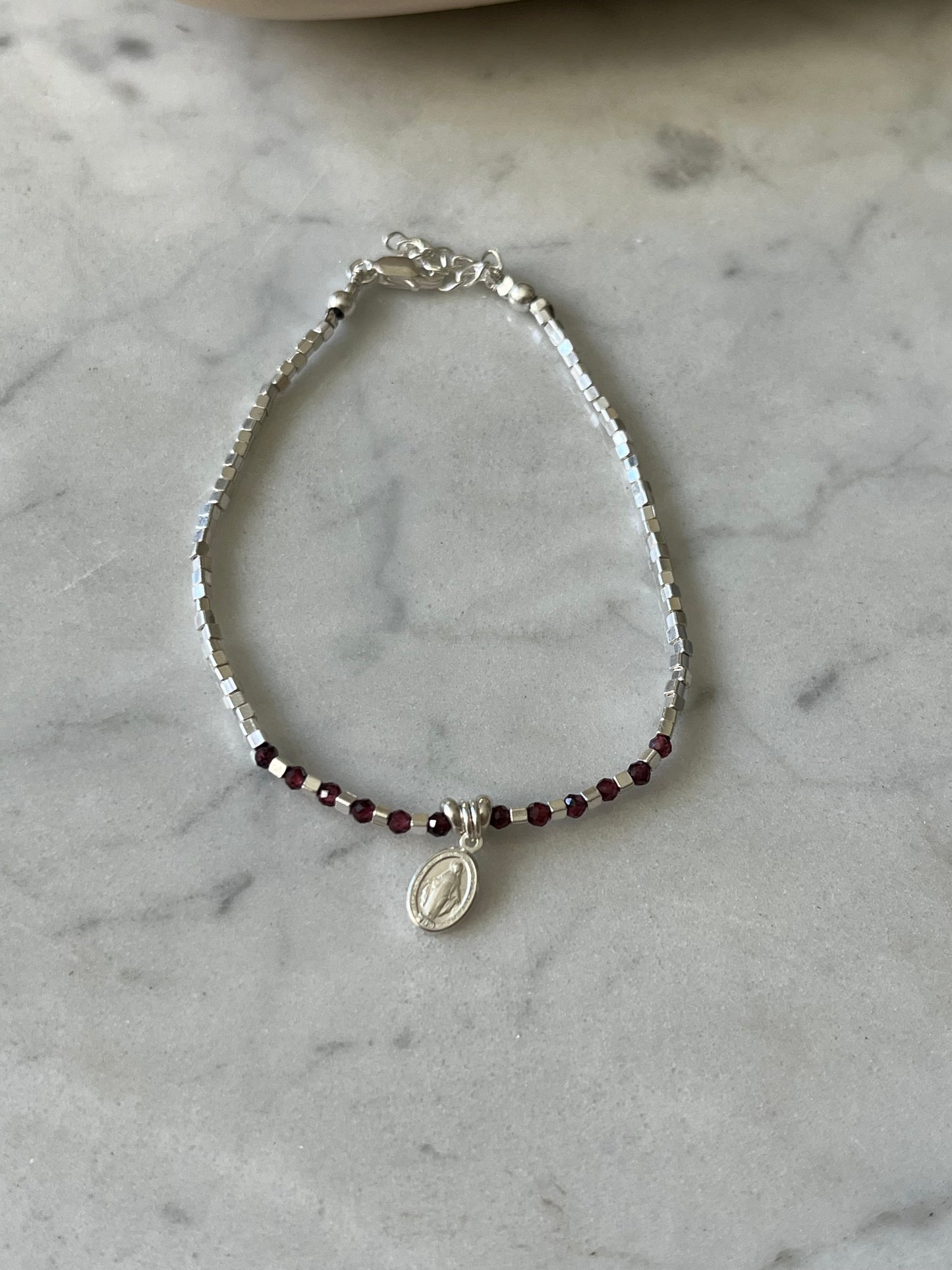Pulsera Protección Granate