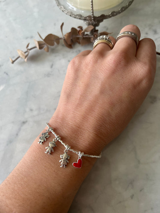 Pulsera de plata con dijes niña, niño, niña y corazón 🤍👧👦👧❤️✨