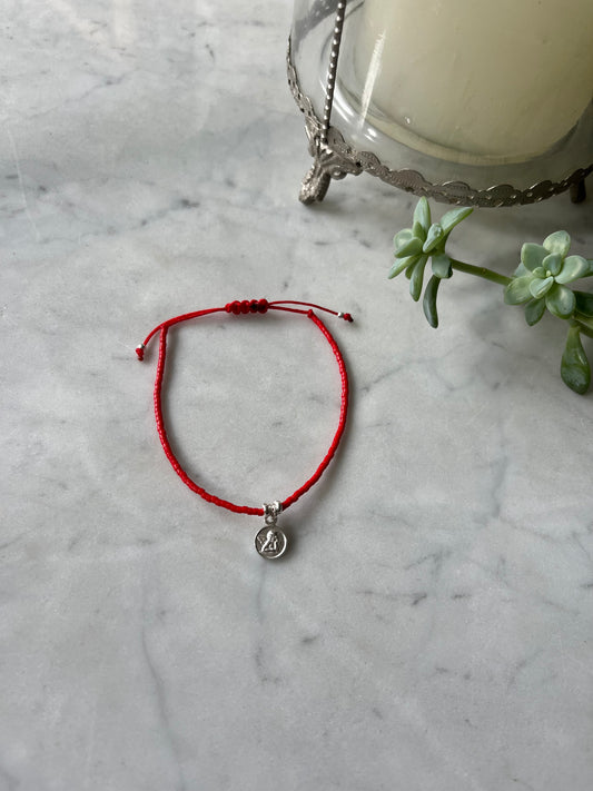 Pulsera Hilo Rojo con Ángel de la Guarda en Plata