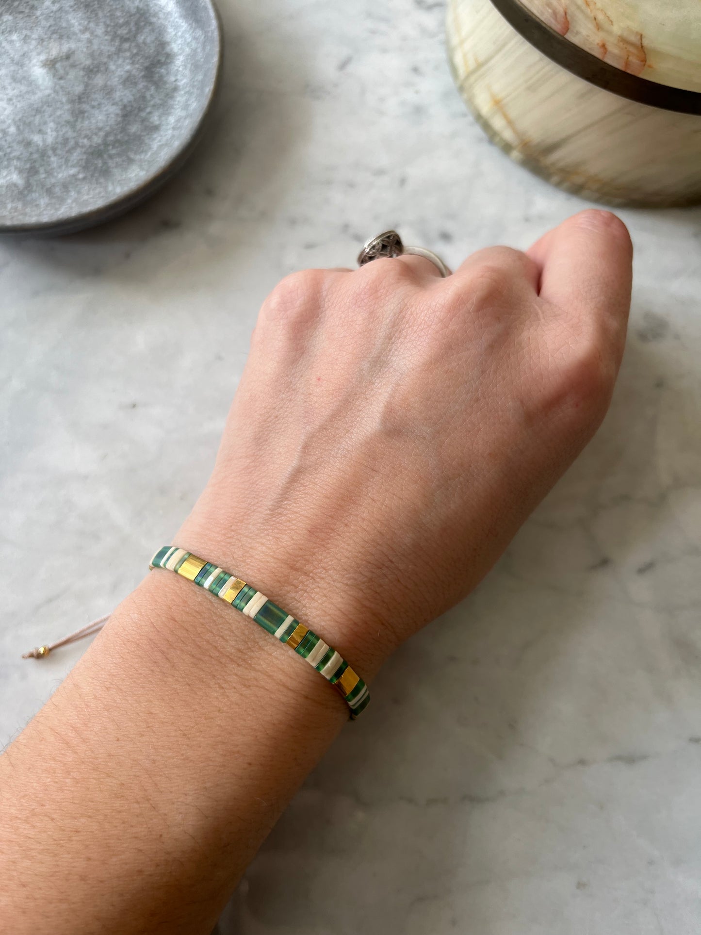 Pulsera de tila colores Bosque – Cristales Japoneses | Baño de Oro 24K