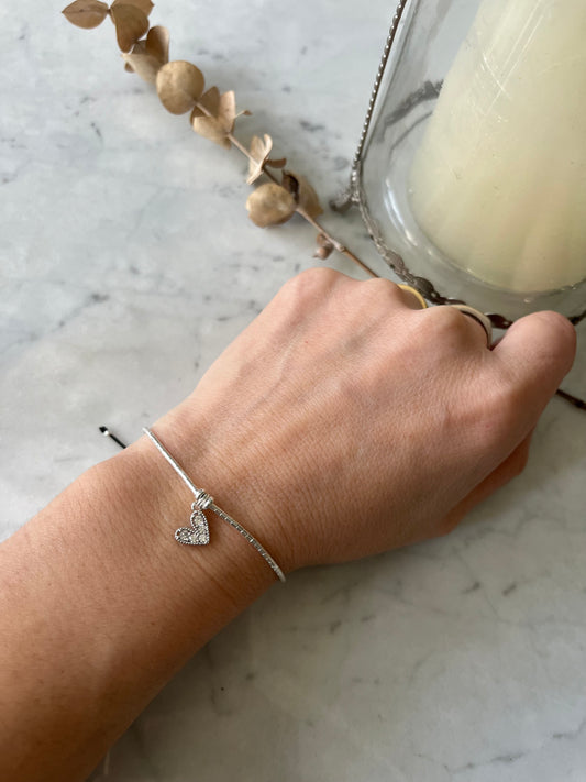✨ Pulsera corazón de circones en plata