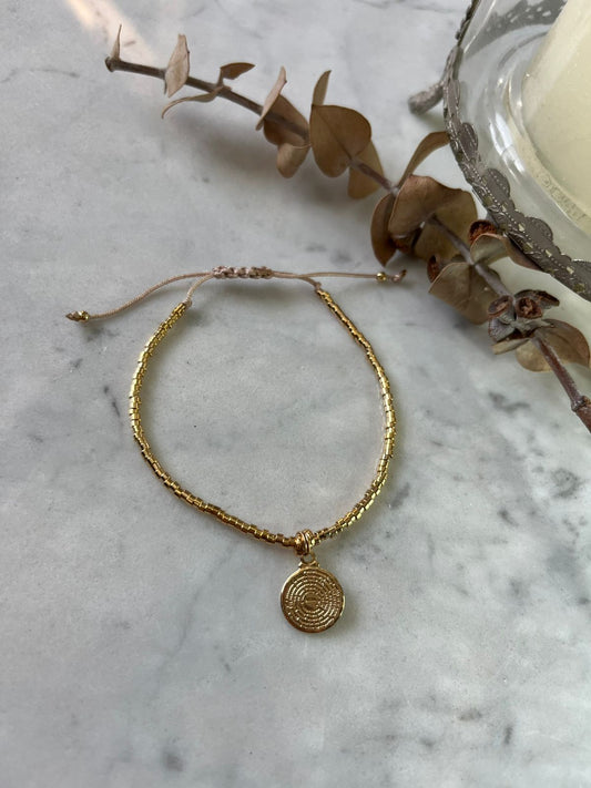Pulsera dorada con medalla del Padre Nuestro ✨🙏